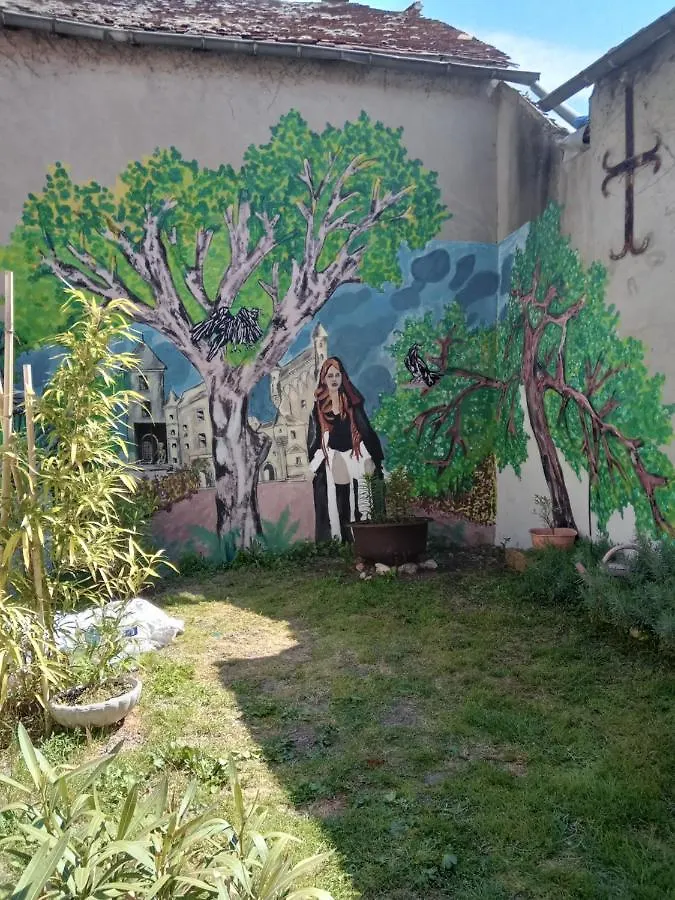 Appartement le labyrinthe du peintre Bransat 0*,  France